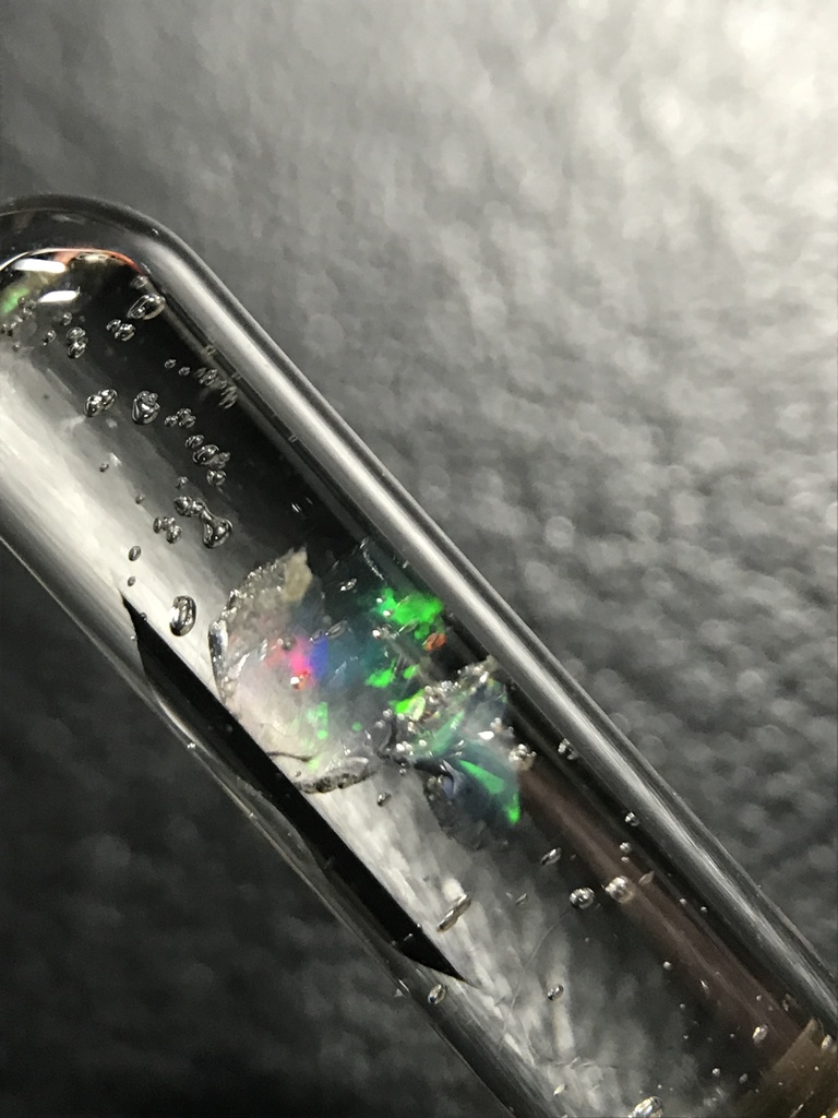 オパール入り試験管(中)D