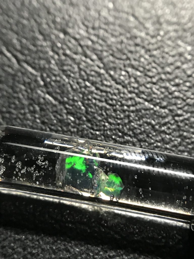 オパール入り試験管(中)D