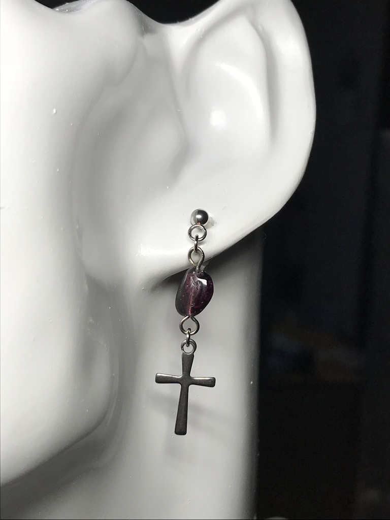 【試作品】ガーネットとクロスのピアス