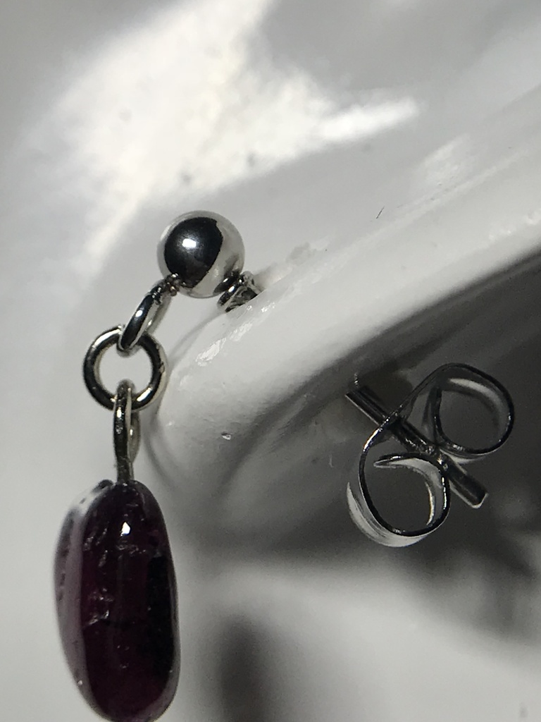 【試作品】ガーネットとクロスのピアス