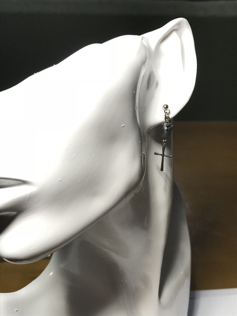【試作品】ラルビカイトとクロスのピアス