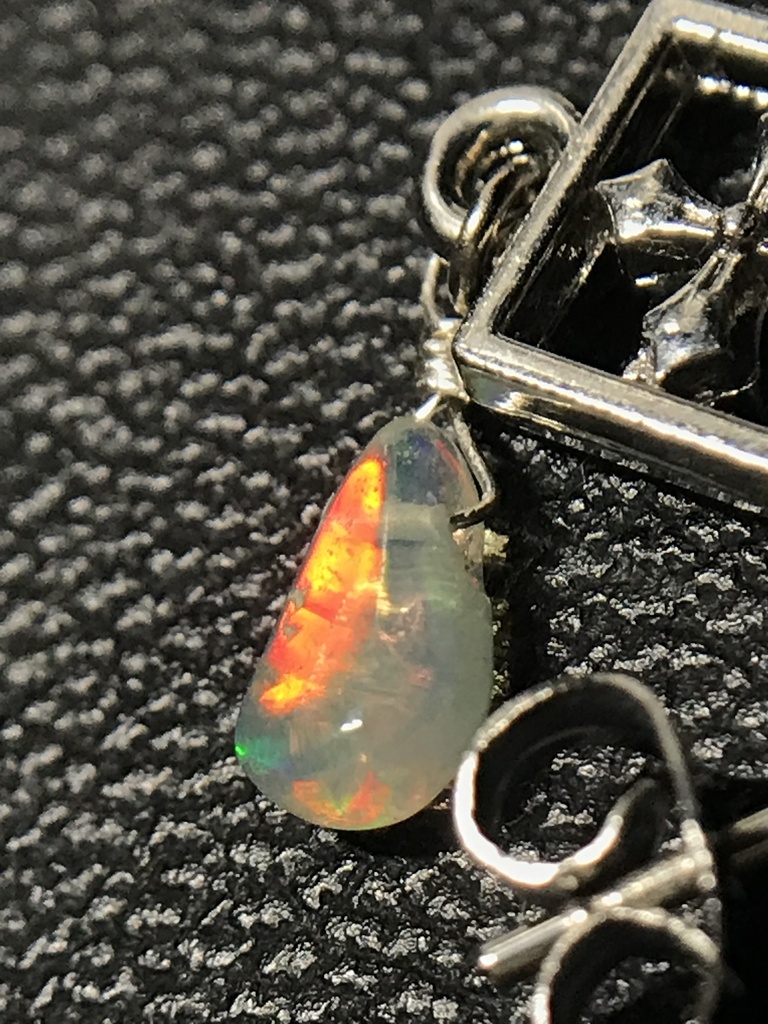 【試作品】オパールとクロスのピアス