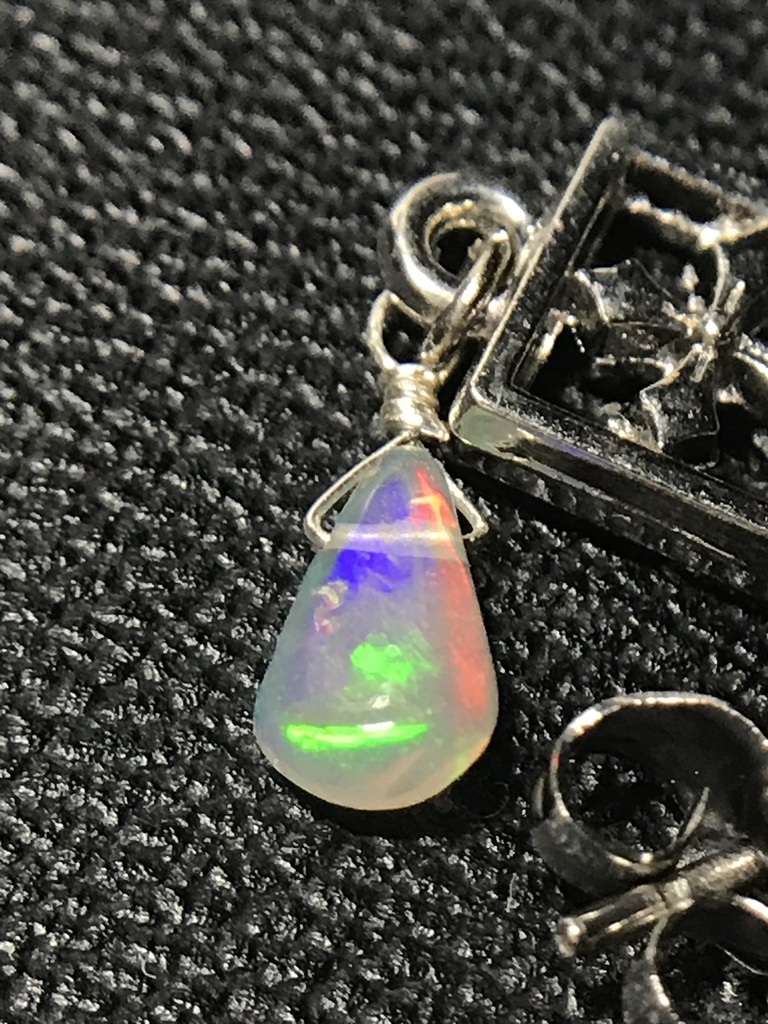 【試作品】オパールとクロスのピアス