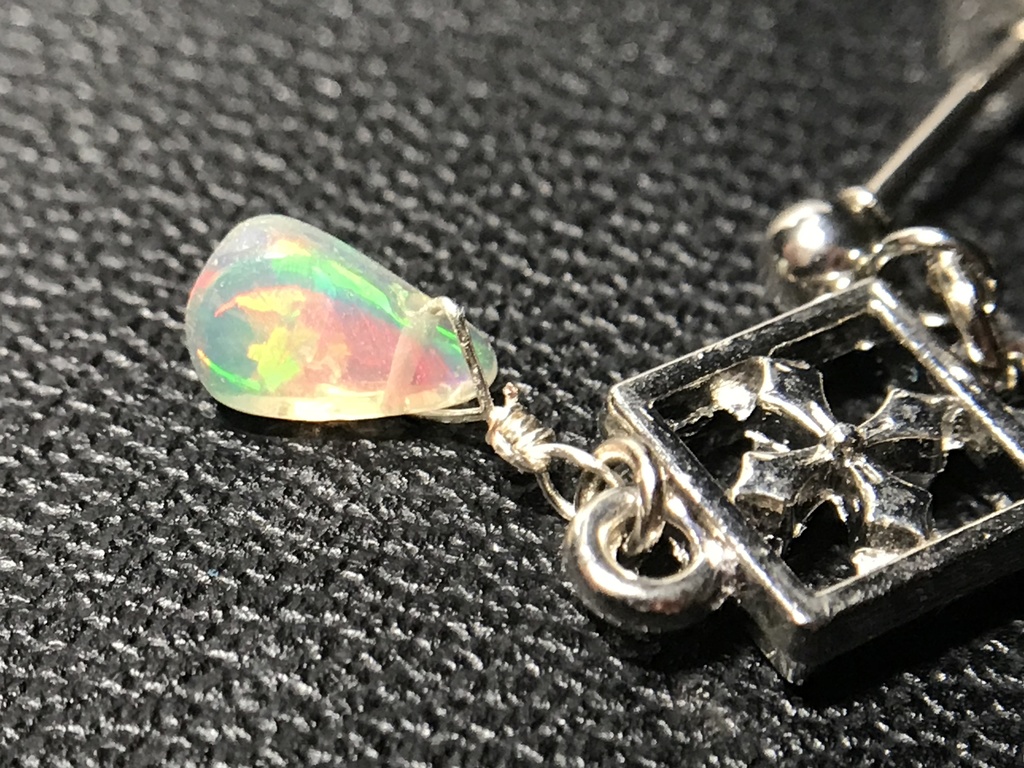 【試作品】オパールとクロスのピアス
