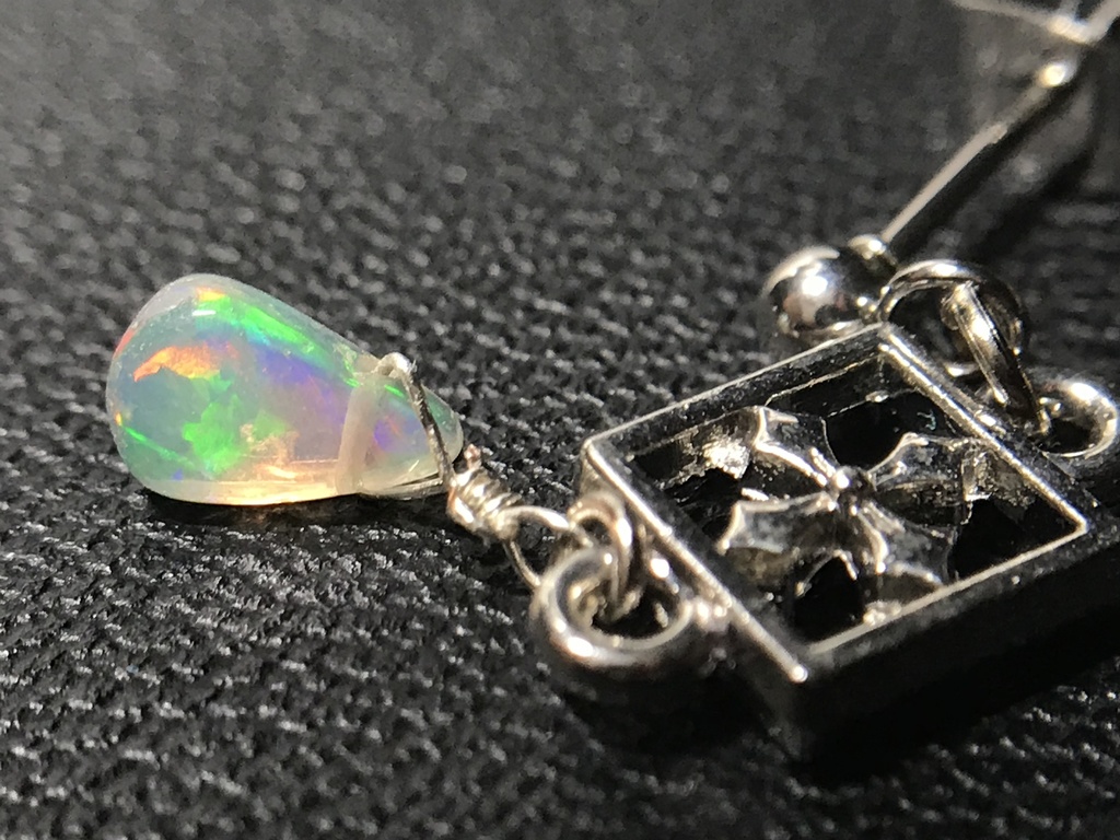 【試作品】オパールとクロスのピアス