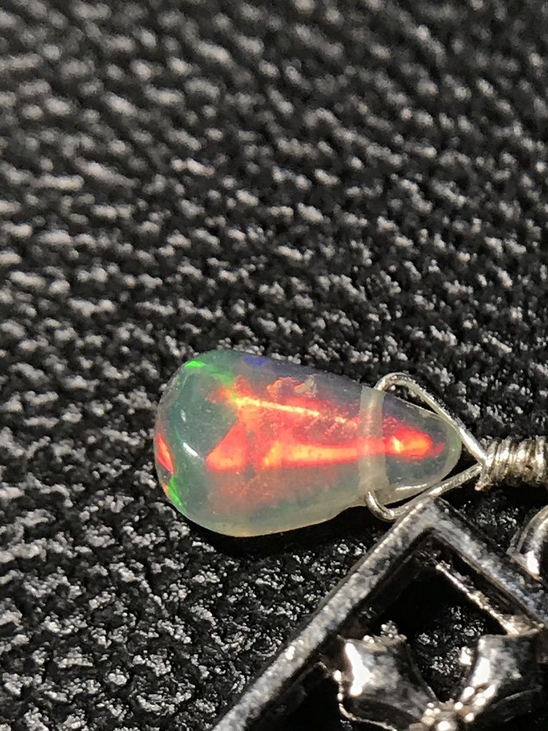 【試作品】オパールとクロスのピアス