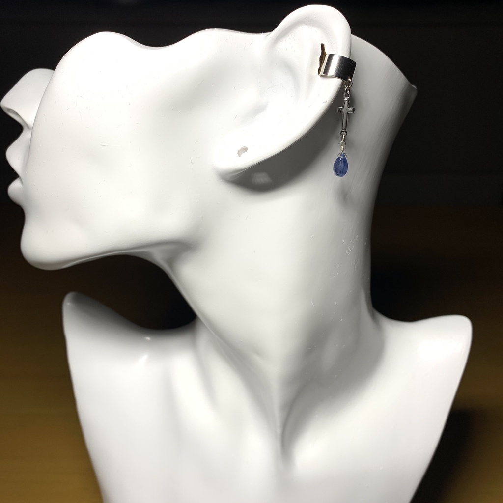 【再販】カイヤナイトとクロスのイヤーカフ