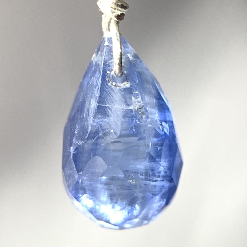 【再販】カイヤナイトとクロスのイヤーカフ