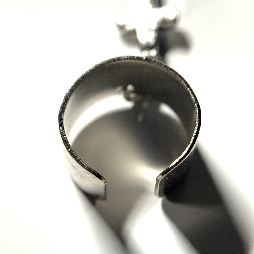 【再販】カイヤナイトとクロスのイヤーカフ