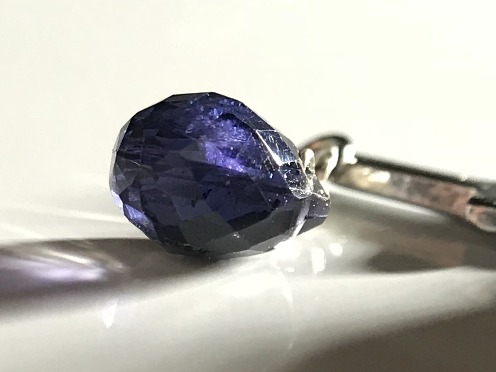 【試作品】アイオライトとクロスのイヤーカフ