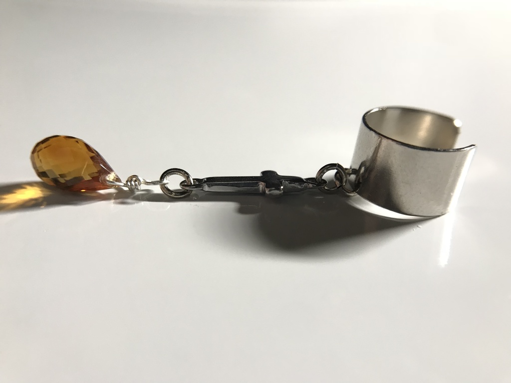 【試作品】シトリンとクロスのイヤーカフ