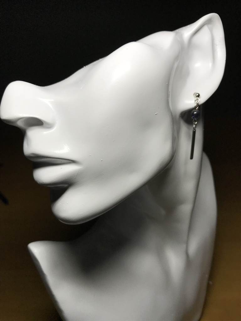 【試作品】【1個売り】アイオライトとスティックのピアス