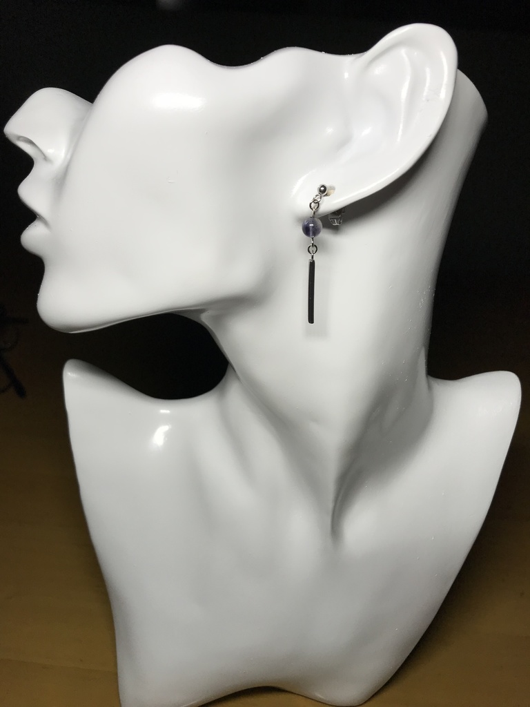 【試作品】【1個売り】アイオライトとスティックのピアス