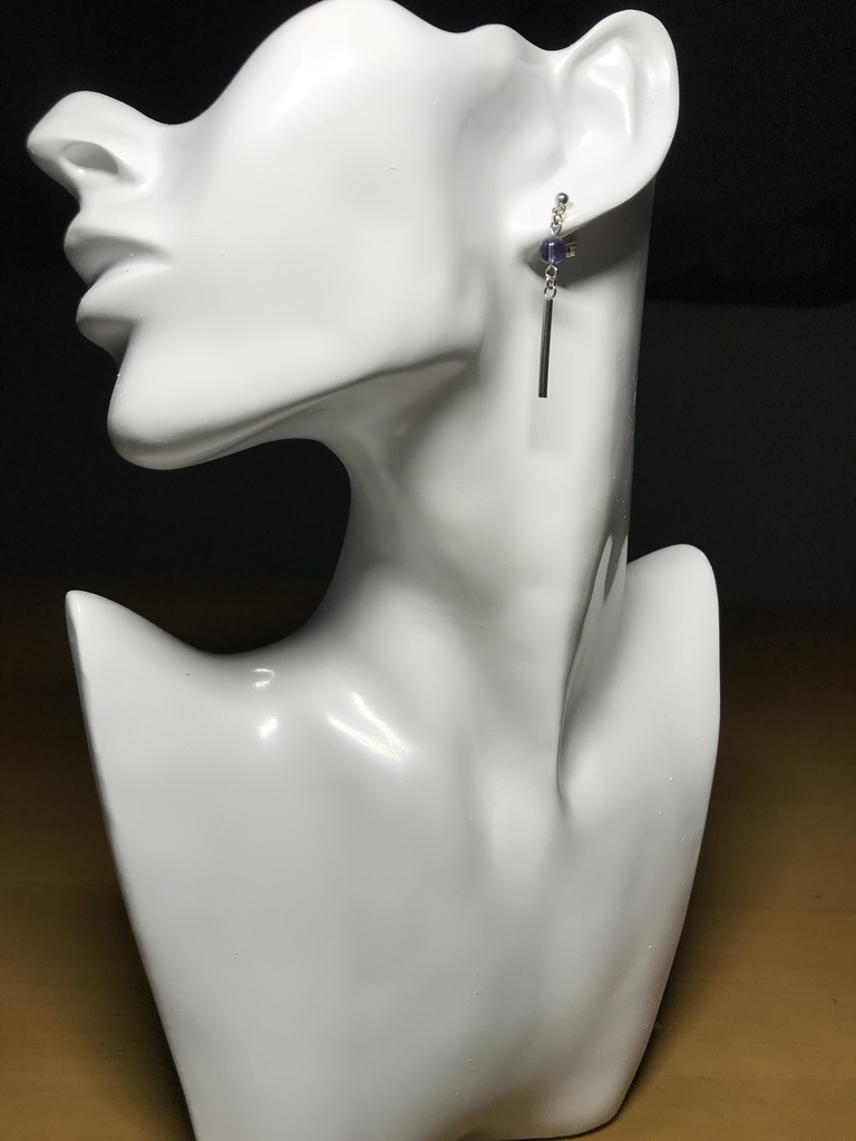 【試作品】【1個売り】アイオライトとスティックのピアス