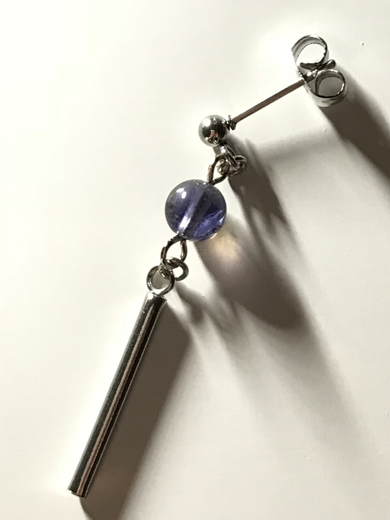 【試作品】【1個売り】アイオライトとスティックのピアス