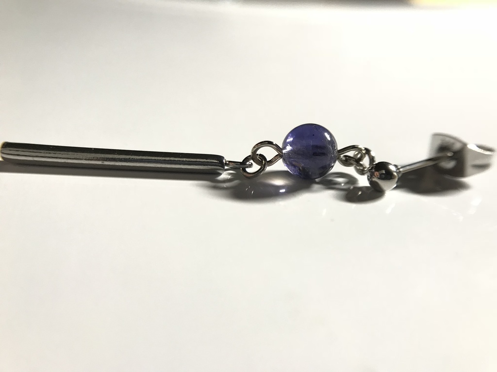 【試作品】【1個売り】アイオライトとスティックのピアス