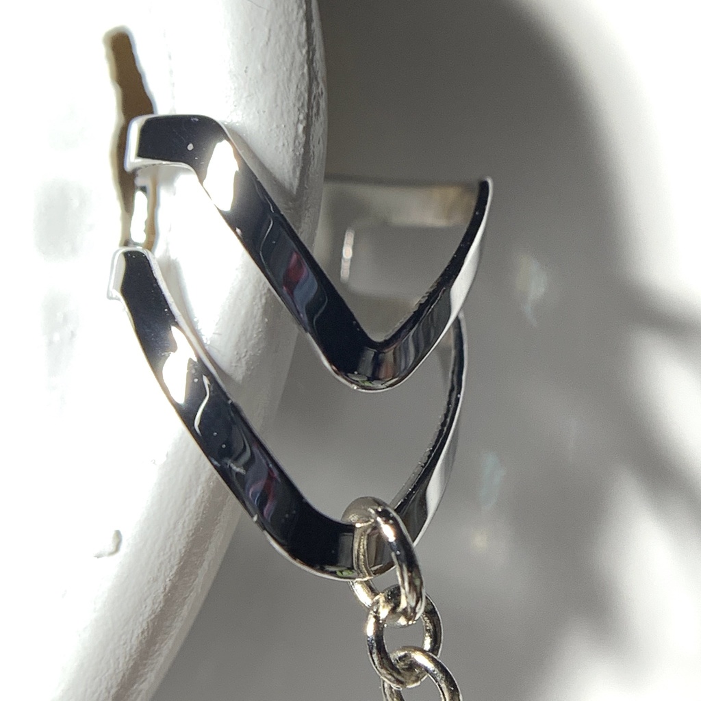 【再販】ガーネットとクロスのイヤーカフ