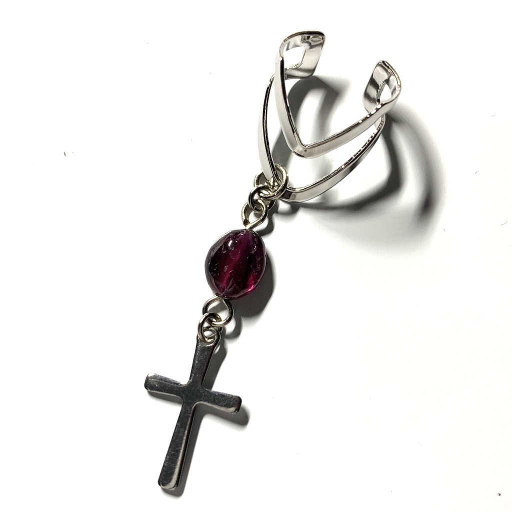 【再販】ガーネットとクロスのイヤーカフ