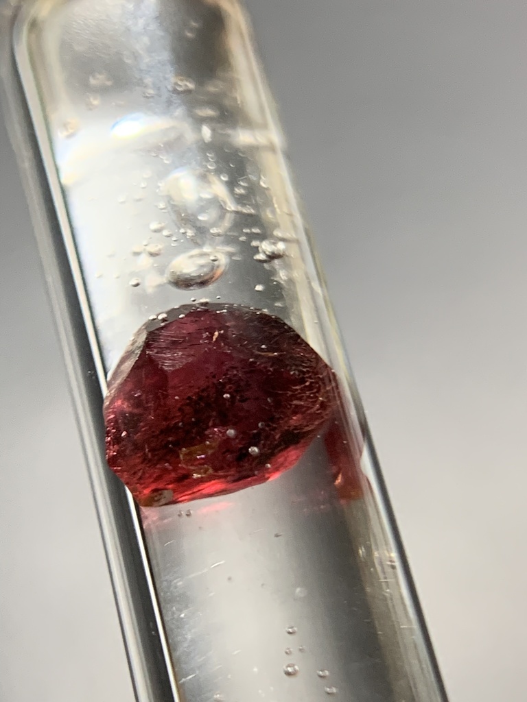 ガーネット入り試験管(中)C