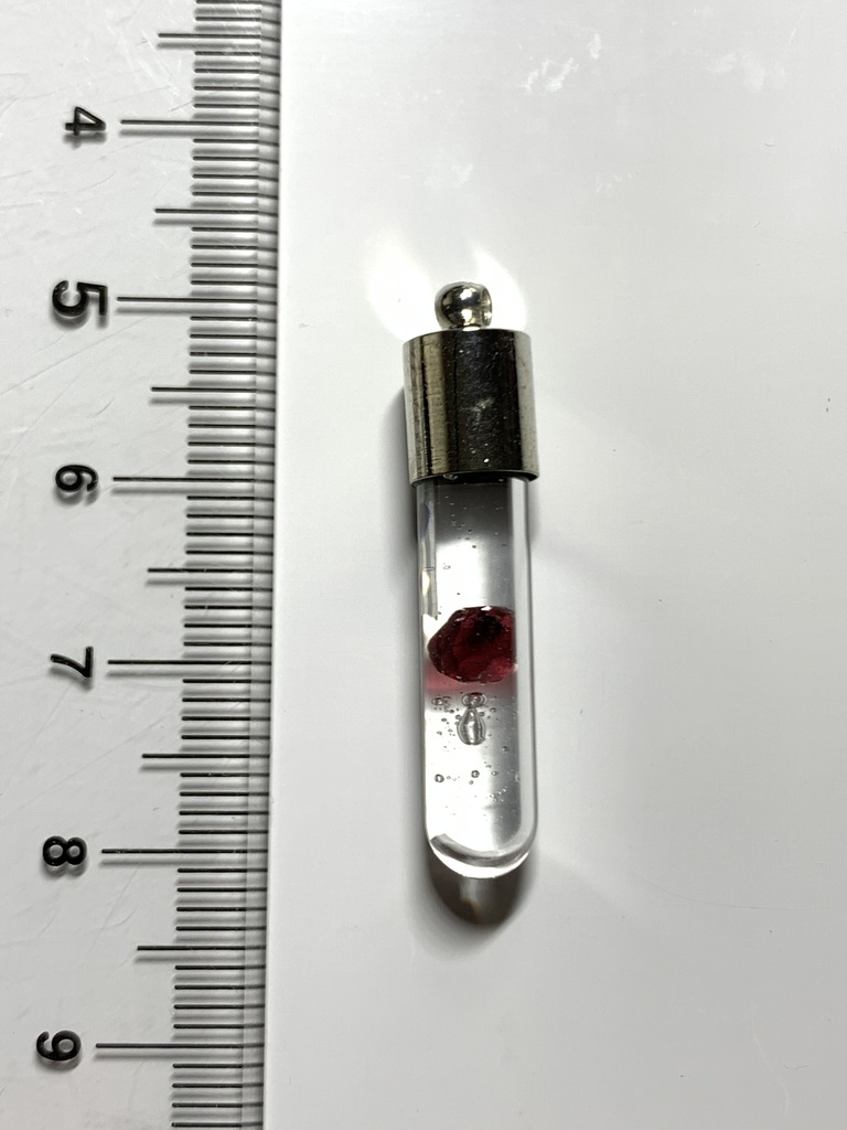 ガーネット入り試験管(中)C