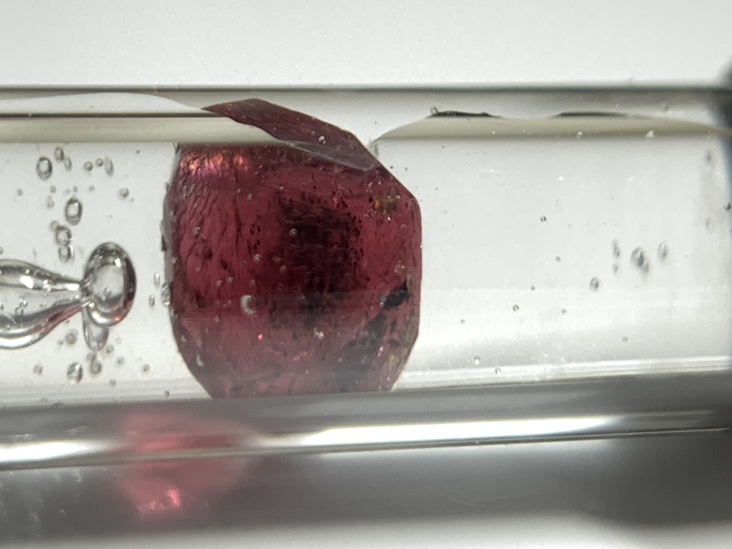 ガーネット入り試験管(中)C