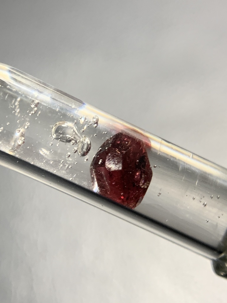 ガーネット入り試験管(中)C