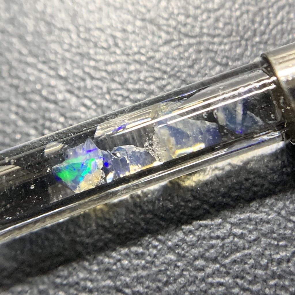 オパール入り試験管(小)D