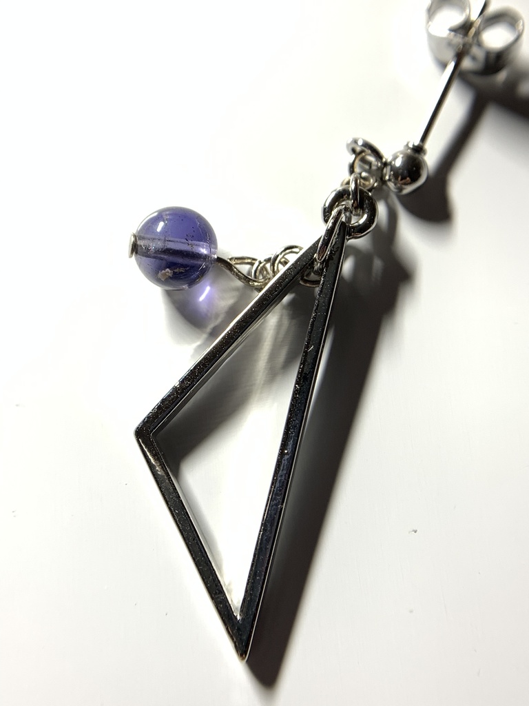 【1個売り】アイオライトとトライアングルのピアス