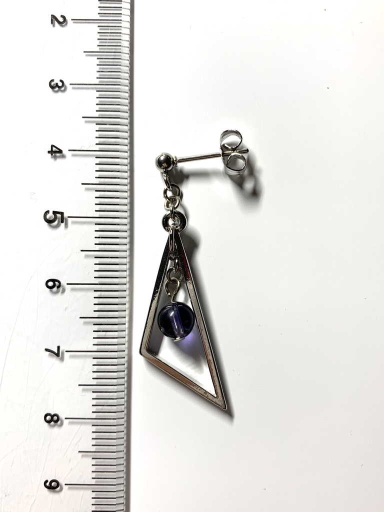 【1個売り】アイオライトとトライアングルのピアス
