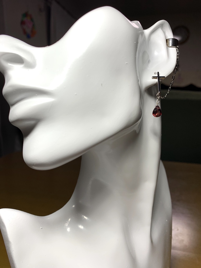 【1個売り】ガーネットとクロスのピアス&イヤーカフ