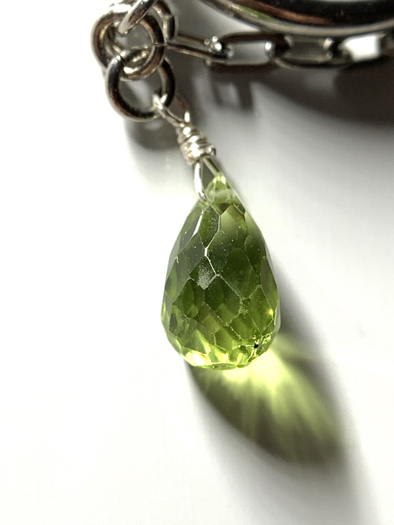 ペリドットとチェーンのリング