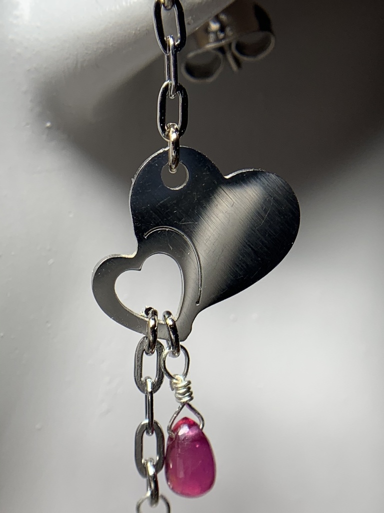 【1個売り】ガーネットとルビーとダブルハートのピアス