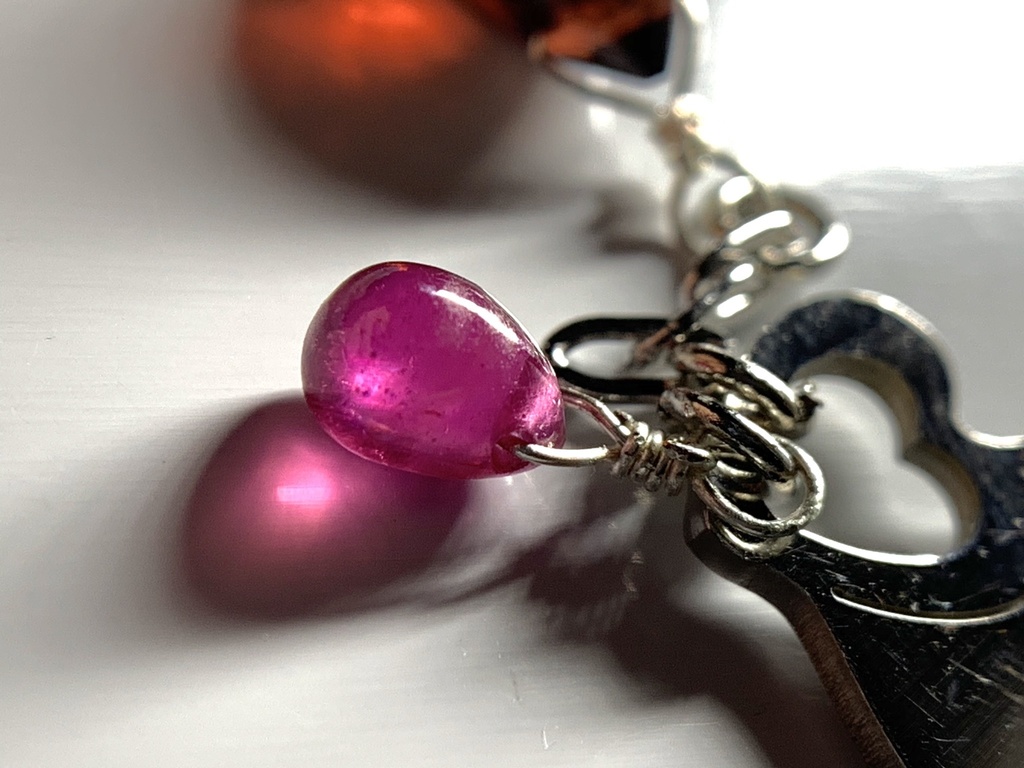 【1個売り】ガーネットとルビーとダブルハートのピアス