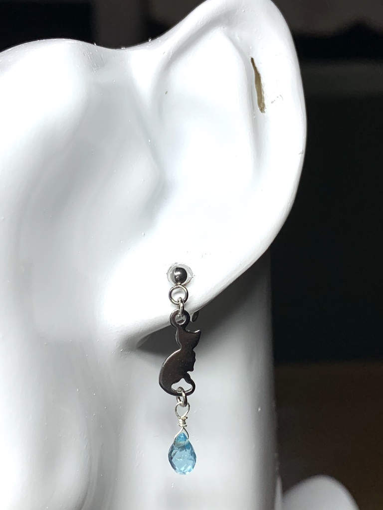 【再販】【1個売り】ブルーアパタイトとネコのピアス