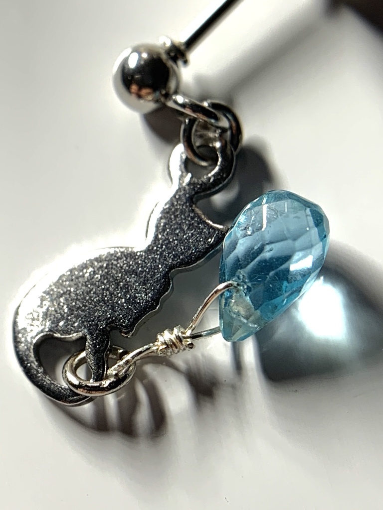 【再販】【1個売り】ブルーアパタイトとネコのピアス