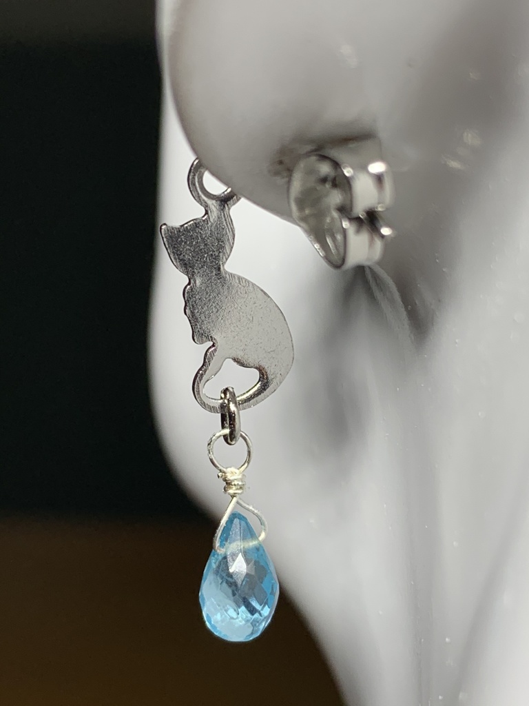 【再販】【1個売り】ブルーアパタイトとネコのピアス