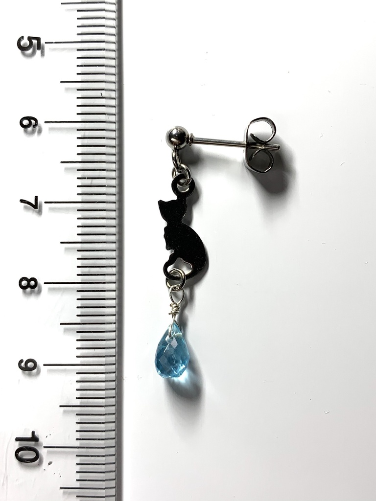 【再販】【1個売り】ブルーアパタイトとネコのピアス