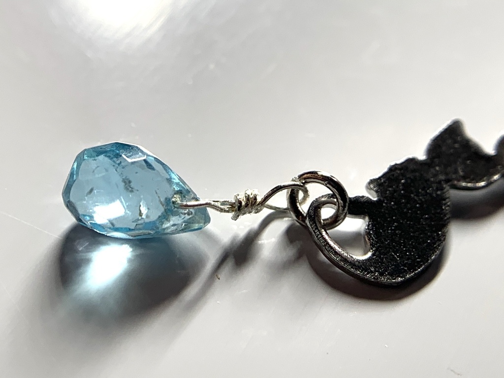 【再販】【1個売り】ブルーアパタイトとネコのピアス