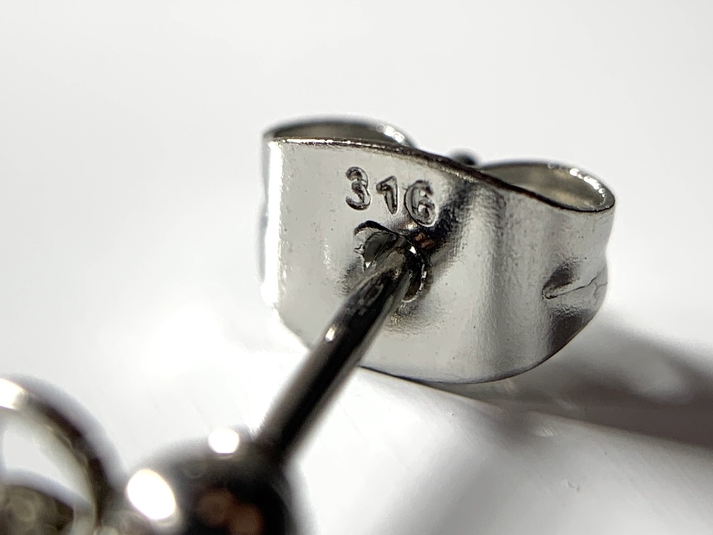 【再販】【1個売り】セロトニンと水晶とアパタイトのピアス