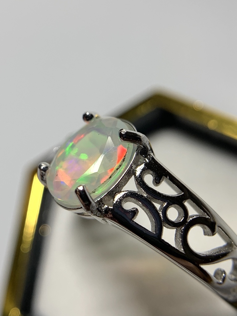オパールのアラベスク調リング