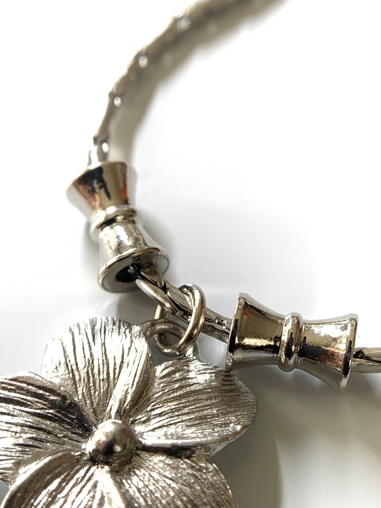 タンザナイトと紫陽花のネックレス