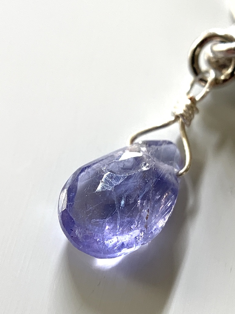 タンザナイトと紫陽花のネックレス