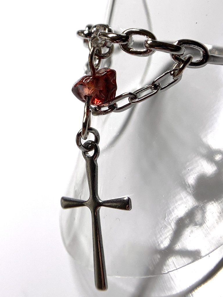 ガーネットとクロスのチェーンリング