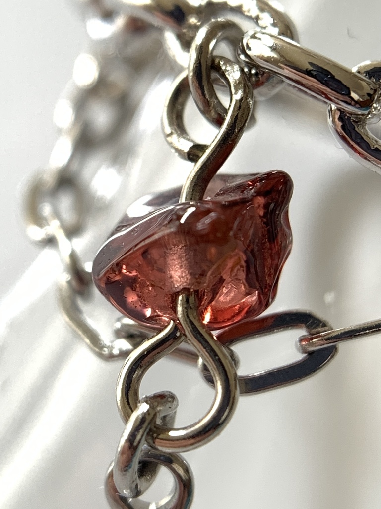 ガーネットとクロスのチェーンリング