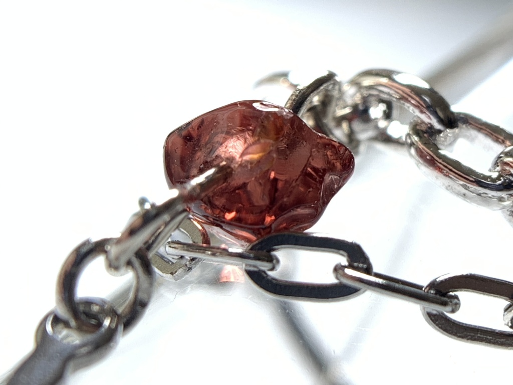 ガーネットとクロスのチェーンリング