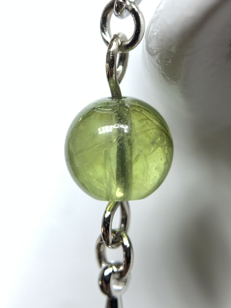 【再販】【1個売り】ペリドットとドロップのピアス