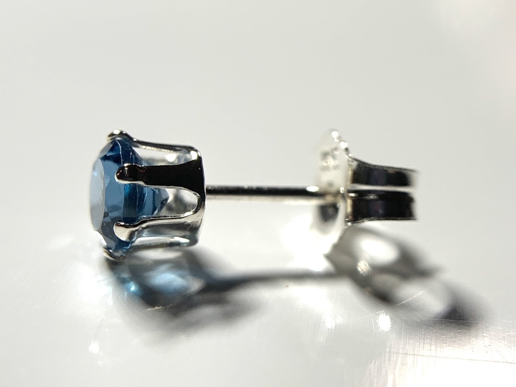 【1個売り】ロンドンブルートパーズのスタッドピアス 4mm