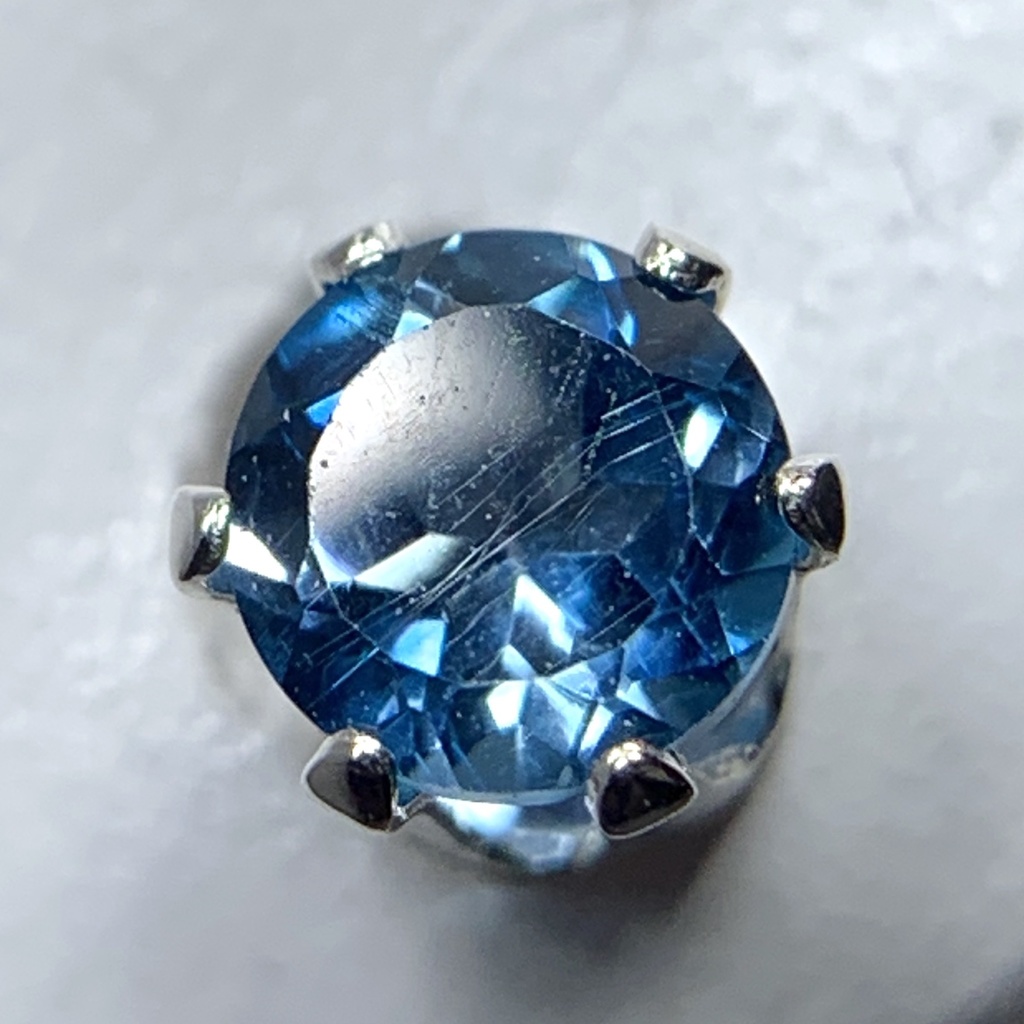 【1個売り】ロンドンブルートパーズのスタッドピアス 4mm