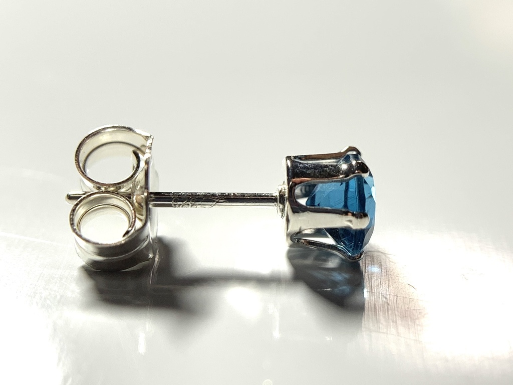 【1個売り】ロンドンブルートパーズのスタッドピアス 4mm