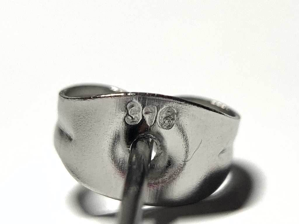 【再販】【1個売り】ロードライトガーネットのスタッドピアス(暗)5mm